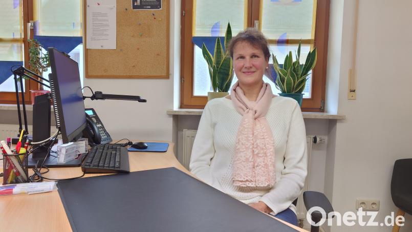 Olena Riazantseva unterstützt seit Mitte November die Caritas-Suchtberatung in Tirschenreuth. Da sie Deutsch, Russisch und Ukrainisch spricht, kann die Psychologin auch Geflüchteten helfen. Bild: lue