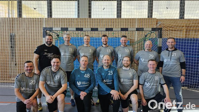 So sehen Sieger aus: Die Alt-Herren-Mannschaft der SG Auerbach/Pegnitz ist Bayerischer Meister. Bild: jma