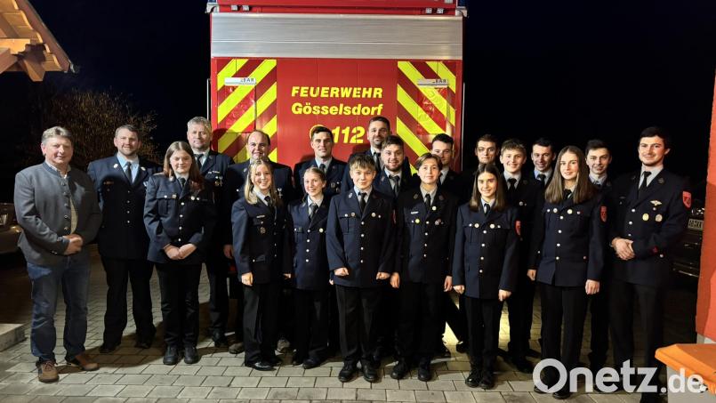 Bei der Jahreshauptversammlung der Feuerwehr Gösselsdorf sind viele Mitglieder ausgezeichnet worden. Bild: Pösl/exb