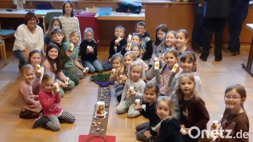Im Pfarrheim St. Josef fand zum ersten Mal ein Kinderkreuzweg statt. Bild: le