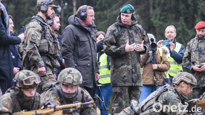 Verteidigungsminister Pistorius besucht Weiden und Oberviechtach. Bild: Gabi Schönberger
