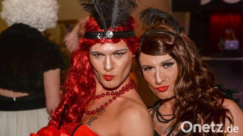 Im Jahr 2018 gab es in Amberg zum letzten Mal einen Tuntenball. Wer als Mann in den Casino-Saal wollte, musste als Frau verkleidet sein. Archivbild: Andreas Brückmann