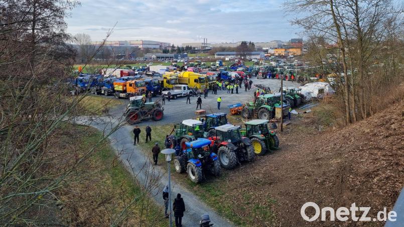 Auf dem Festplatz in Kemnath, soll wie bei den Bauernprotesten im Januar dieses Jahres, eine Kundgebung stattfinden. Verschiedene Redner aus verschiedenen Branchen haben sich bereits angekündigt. Archivbild: kaz
