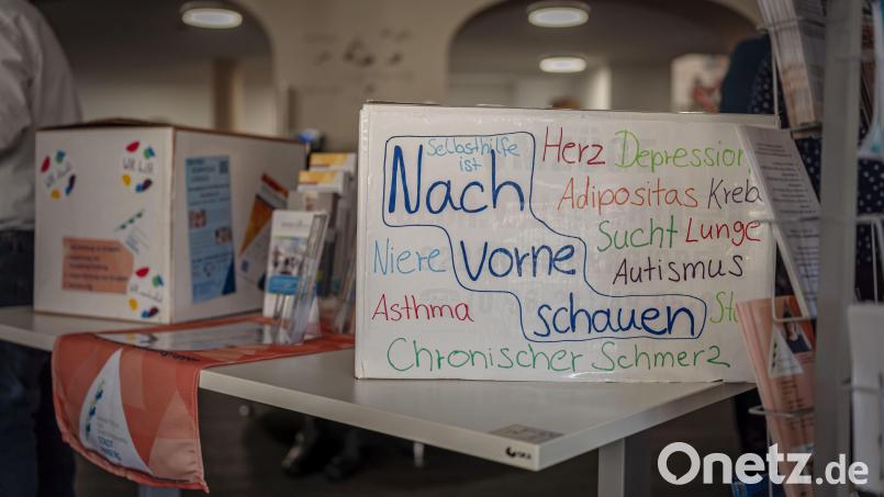Verschiedene Selbsthilfegruppe informieren diesen Samstag über ihr Angebot in der Stadtbibliothek Amberg. Bild: Michael Golinski, Stadt Amberg/exb