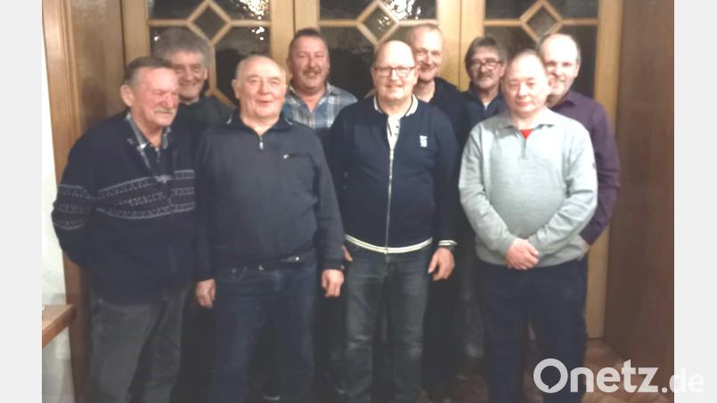 Die Einsatzstellen-Meister der Brieftaubenvereine Vohenstrauß und Moosbach 2023, von links: Erwin Voit, Alois Scheinkönig, Hans Bäumler, Gerhard Lehner, Josef Bäumler, Josef Prem, Josef Huber, Michael Kreuzer und Hans Irlbacher. Bild: gi