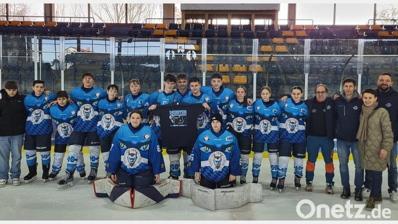 Die U15 des 1. EV Weiden ist Gruppensieger der Landesliga und für das Endturnier qualifiziert. Bild: Matthias Wirth/exb