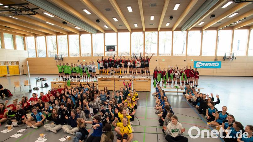 Auf dem Siegertreppchen standen bei der nordbayerischen U16-Meisterschaft drei fränkische Teams. Bild: gsp