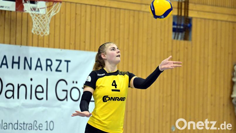 SV-Kapitänin Julia Polito und ihrte Teamkolleginnen sind beim Spitzenreiter zu Gast. Bild: Hubert Ziegler