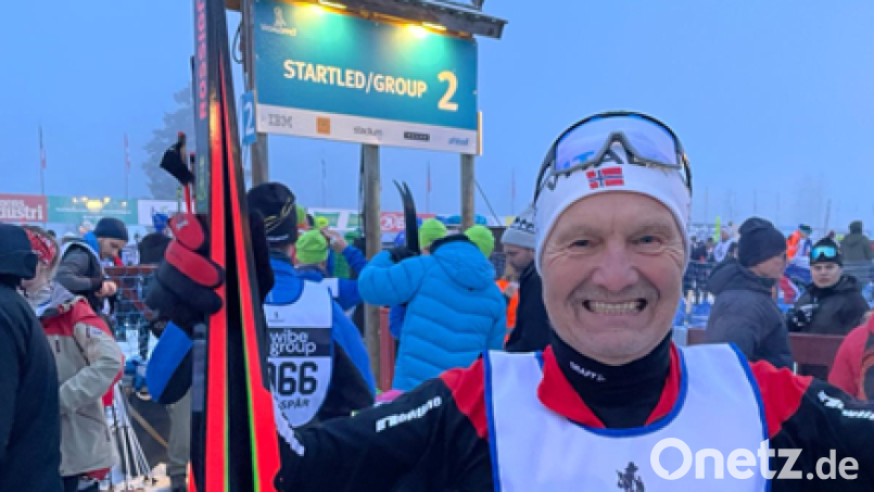 Siegerpose schon vor dem Start, denn jeder, der die 90 Kilometer überstand, war ein Sieger. Die Nummer 1985 ist Erwin Weiß aus Windischeschenbach. Bild: Weiß/exb