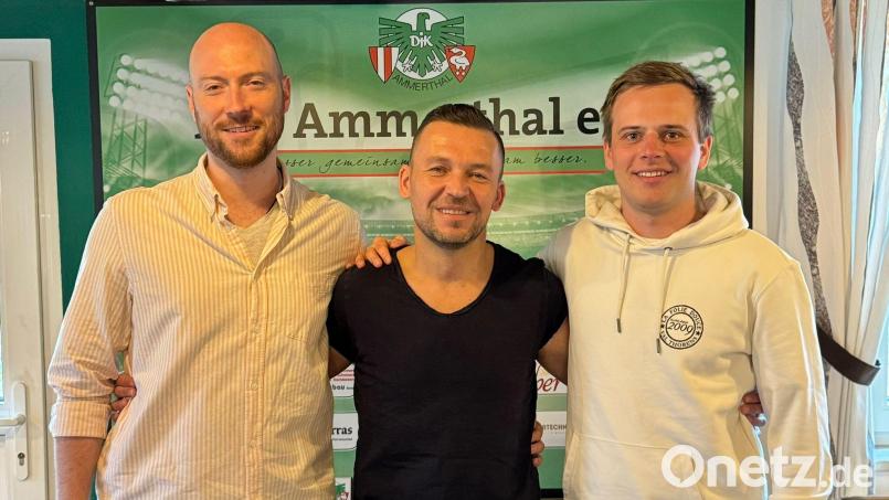Sie sind ab Sommer gemeinsam für die DJK Ammerthal II verantwortlich: (von links) Teammanager Alexander Schmid, Trainer Matthias Kaminski und &quot;Co&quot; Florian Haller. Bild: rba