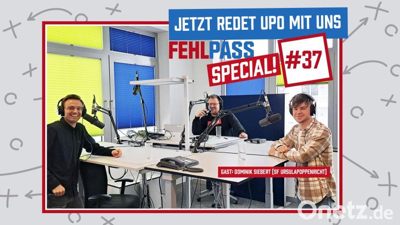 Zum ersten Mal mit einem Gast, der nicht bei Oberpfalz-Medien arbeitet: Tracer (links) und Faktenschecki (Mitte) plaudern in der Special-Folge mit Upo-Stürmer Dominik Siebert. Grafik: Leeb/Gube