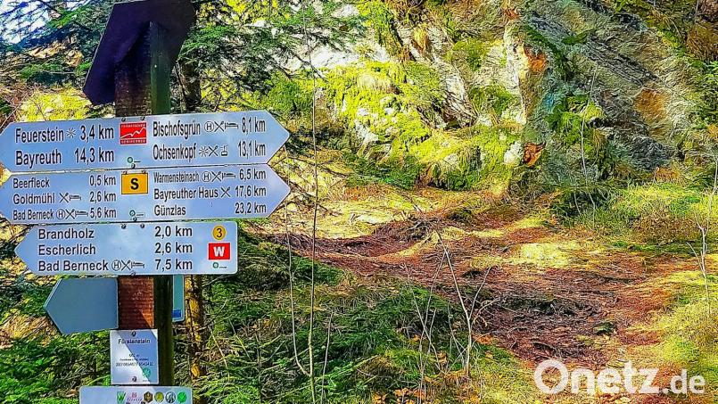 Die einheitliche Beschilderung der Wanderwege ist ein Kriterium für das neue Prädikat des Fichtelgebirges. Bild: Thomas Geißler/fph