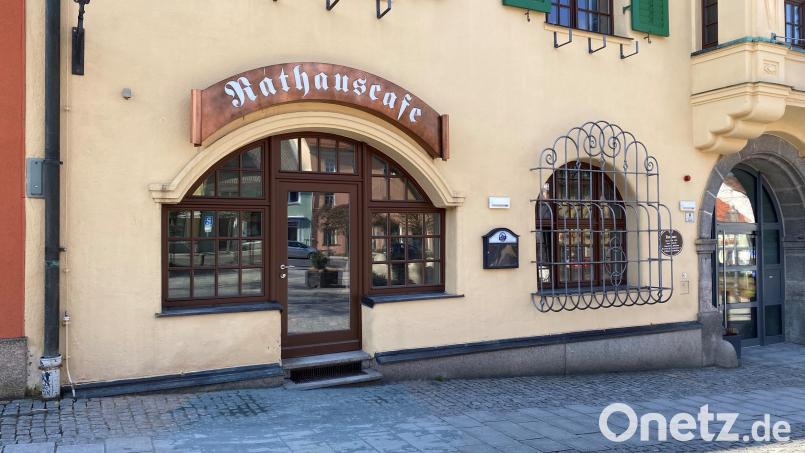 Das Rathauscafé in Vohenstrauß wird im September unter neuer Leitung eröffnen. Ilona Forster wird nach der umfangreichen Sanierung als Pächterin mit einem neuen Konzept das Gastronomie-Angebot der Stadt bereichern. Bild: ck