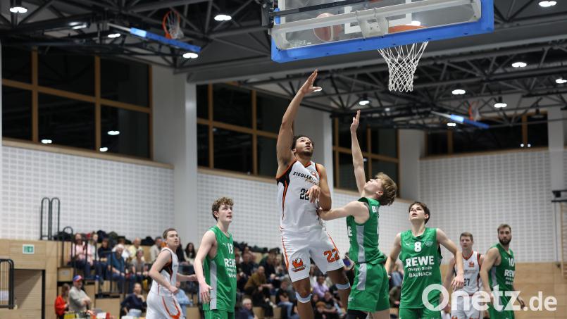 Die Neustädter Basketballer (am Ball Nabil Derman) wollen gegen Wolnzach den Klassenerhalt sichern. Archivbild: Dieter Jäschke
