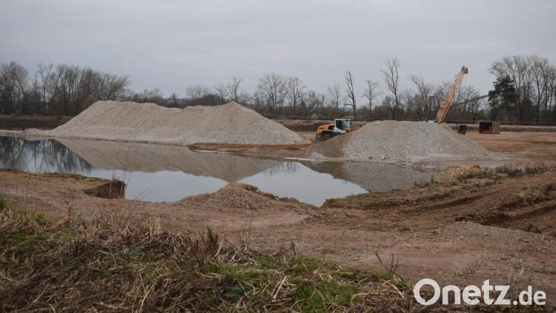 Die Fläche für den Tagebau &quot;Asbach&quot; in der Naabschleife soll deutlich vergrößert werden. Der Marktrat äußert dazu seine Bedenken. Bild: Braun
