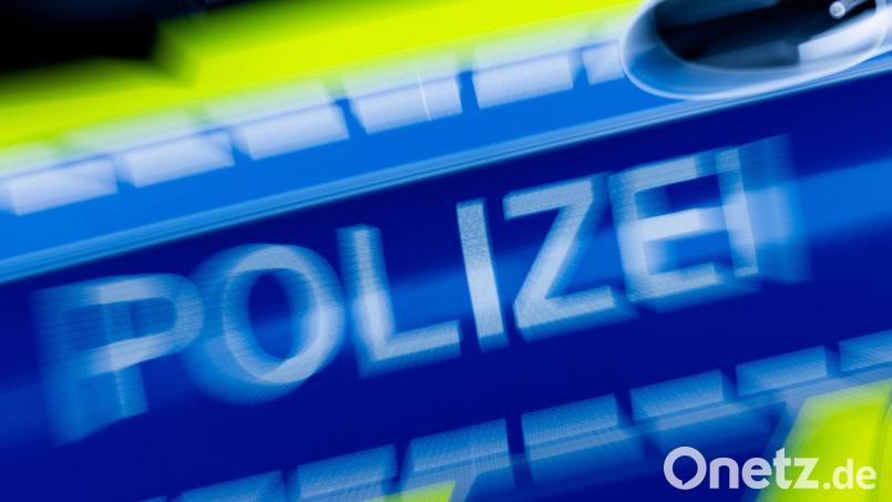Auf der panischen Suche nach seinem in einen Unfall verwickelten Großvater ist ein 21-Jähriger auf der A3 als Geisterfahrer unterwegs gewesen. Symbolbild: Rolf Vennenbernd/dpa