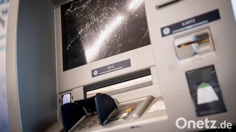 Ein gesprengter Geldautomat. Bild: Matthias Balk/dpa/Symbolbild