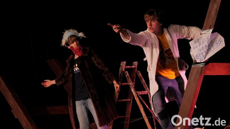 Das Ovigo-Theater präsentiert &quot;Käpten Knitterbart&quot; im Kunsthaus Waldsassen. Bild: Maximilian Hegner/exb