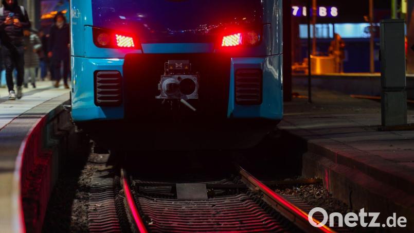 Im Tarifstreit mit der Deutschen Bahn hat die Gewerkschaft GDL zu einem erneuten Streik aufgerufen. Bild: Christian Charisius/dpa