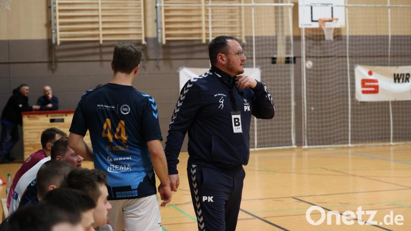 Mit dem Auftritt seiner Mannschaft in Buckenhofen war HSG-Trainer Philipp Kaufmann nicht zufrieden. Bild: Dieter Jäschke