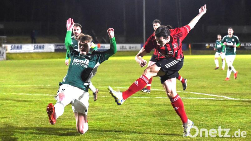 Erol Özbay (rechts) trifft in dieser Szene zum 1:0. Bild: Büttner, Gerhard