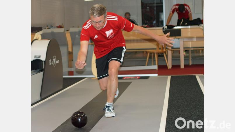 SC-Kegler Michael Grünwald hat mit dem TSV Großbardorf bislang keine guten Erfahrungen gemacht. Das soll sich am Samstag ändern. Bild: otr