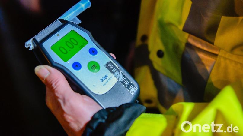 Das Gerät &quot;schlug an&quot; beim Alkotest vor Ort. Symbolbild: Uwe Anspach/dps