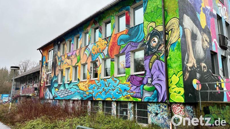 Im Weidener Jugendzentrum verkehren täglich zwischen 80 und 120 Kinder und Jugendliche. Daher ist man umso glücklicher, dass eine seit September vakante Stelle im Betreuerteam nun endlich wieder besetzt werden kann. Bild: Gabi Schönberger