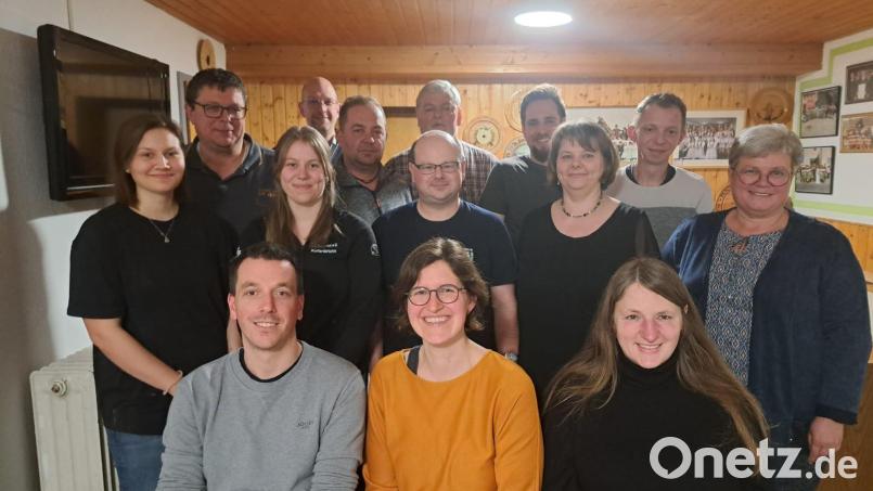 Sie hatten Grund zur Freude: Die Vertreter der Vereine und Organisationen in Kaltenbrunn nach der Spendenübergabe. Bild: bk