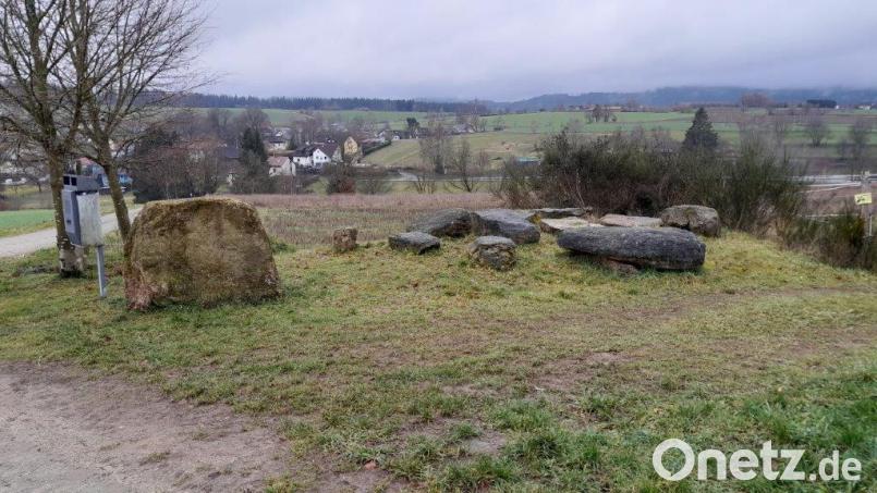 Dort, wo der Radlerrastplatz gestaltet werden soll, bietet sich eine schöne Aussicht (hier ein Blick nach Süden). Bild: ld
