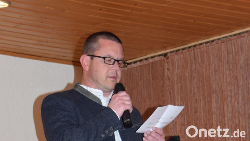 Königsteins Bürgermeister Jörk Kaduk hielt zu Beginn des Abends des Ehrenamtes eine Rede Bild: hdk