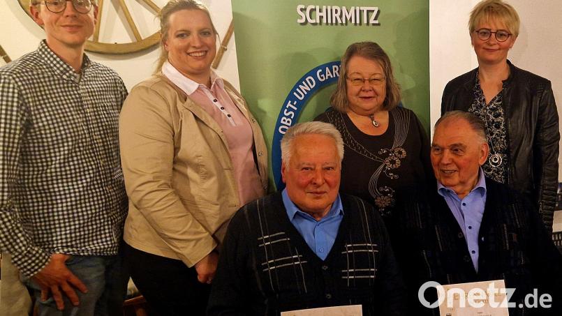 Vorne von links sitzend Jakob Fritsch und Herbert Wolf. Stehend von links: Alexander Rosner, Michaela Hahn, Rosa Prell und Maria Treiber. Bild: R. Kreuzer