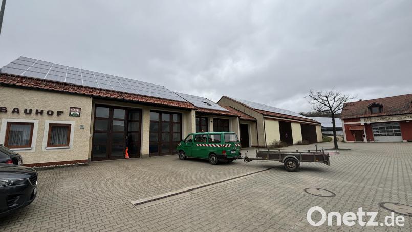 Der Bauhof und das Feuerwehrhaus in Schwend werden bei einem künftigen Nahwärmenetz eine bedeutende Rolle als Abnehmer spielen. Bild: ge