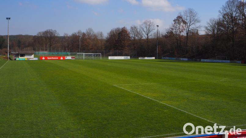 Wenn sich Vereinsmitglieder und Unterstützer zusammenschließen, um ein Projekt zu verwirklichen, dann wird möglich, was vorher utopisch schien. Die Verantwortlichen des FC Vorbach hoffen, ihr Projekt erfolgreich umsetzen zu können, um Aktiven und Zuschauern ein attraktives Sportgelände und weiterhin beste Platzverhältnisse präsentieren zu können. Bild: wmi