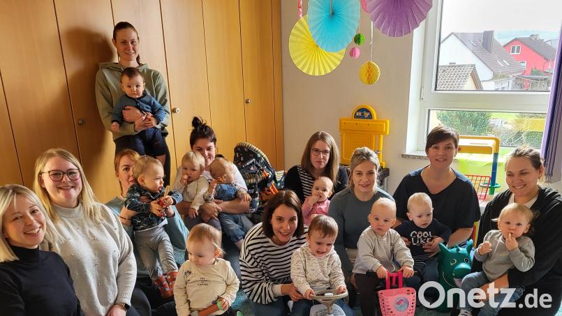 Die Krabbelgruppe freut sich über die Spenden des Ortsvereins. Bild: Maria Sauer