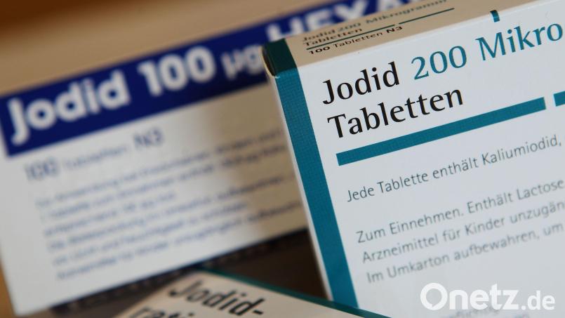 Herkömmliche Jodtabletten aus der Apotheke sind für die Blockade von radioaktivem Jod im Ernstfall nicht geeignet. Dafür hält der Freistaat besonders hochdosierte Kaliumiodidtabletten vor, die im Ernstfall verteilt werden. Symbolbild: Malte Christians/dpa