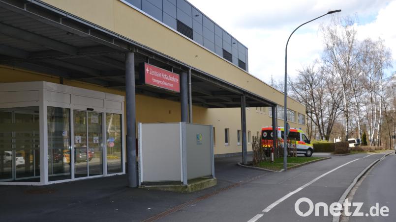 Rettungswagen werden bald nur noch in Ausnahmefällen und bei geplanten Verlegungen am Krankenhaus gesichtet werden. Statt der Zentralen Notaufnahme wird eine Notfallambulanz eingerichtet. Der Eingang wird noch entsprechend beschildert, Bild: as