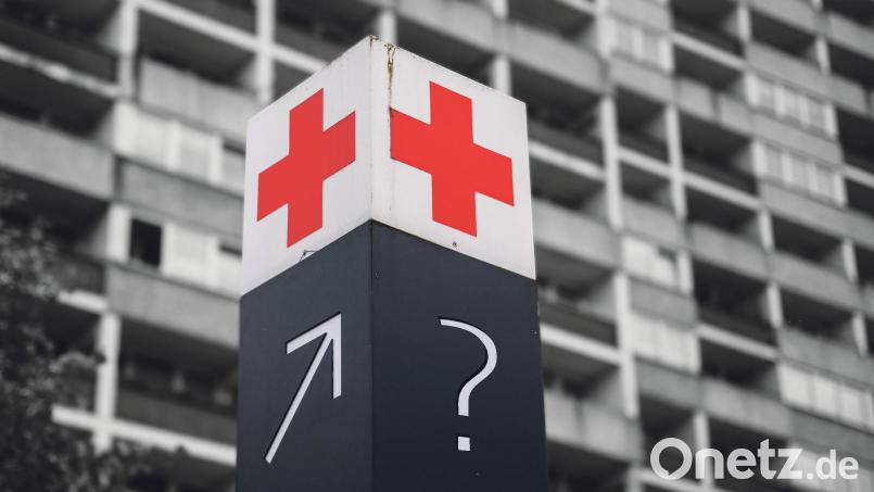 Wie geht es mit der medizinischen Grundversorgung auf dem flachen Land weiter? Bild: Laura Fröhler/Julian Stratenschulte/dpa