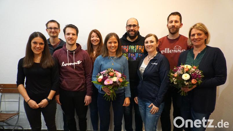 Die neue Spartenleitung der Tennisabteilung der DJK Ensdorf (von links): Melena Sommerer, Florian Koller, Fabian Westiner, Anna Straßburger, Linda Trager, Christoph Müller, Spartenleiterin Nadine Wenzlik, Christopher Bias und Sabine Müller. Bild: tra