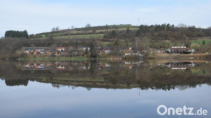Der Trausnitzer Stausee wird in nächster Zeit eine touristische Aufwertung größeren Umfangs erfahren. Neben dem Fischerdorf wird der &quot;Seeblick Camping &amp; Seeblick Resort&quot; gebaut. In zwei Jahren könnte alles fertig sein. Bild: bnr