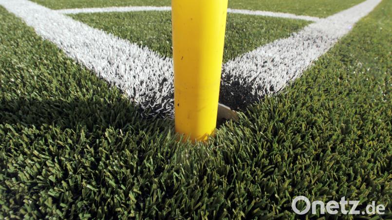 800 000 Euro sind für den Bau eines Kunstrasenplatzes am DFB-Jugendstützpunkt in Amberg vorgesehen. Symbolbild: Fredrik von Erichsen