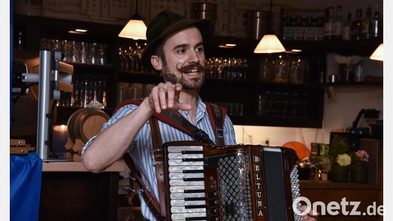 Im Winkler-Bräu hat heuer Florian Gröninger zum ersten Mal die Amberger Prominenz derbleckt. Bild: Stephan Huber