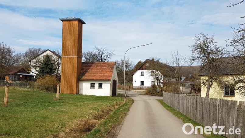 Nach Auflösung der aktiven Feuerwehr Gröbenstädt hat der Markt Moosbach nun zu entscheiden, was mit dem Feuerwehr-Gerätehaus in Gebhardsreuth geschieht. Bild: gi