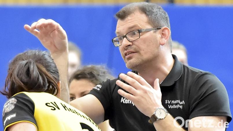 Der ehemalige Hahnbacher Trainer Reinhard Schön kommt mit seinem aktuellen Team TV Fürth zum SVH. Archivbild: Hubert Ziegler