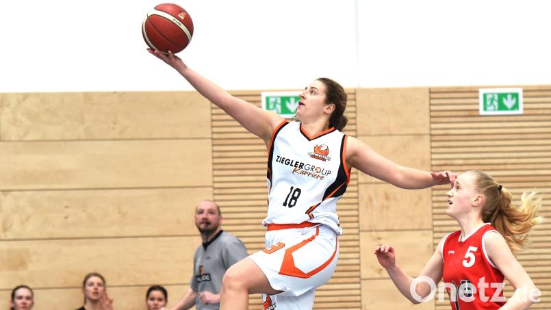 Ihre physischen Vorteile wollen die Neustädter Regio-Basketballerinnen (am Ball Moni Fohringer im Spiel gegen Nördlingen) am Sonntag gegen das junge Team vom Staffelsee nutzen. Bild: Büttner, Gerhard