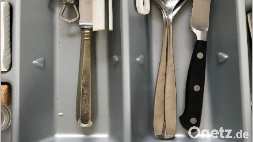 Das adelige Messer mit dem Spitznamen „Otfried von Bouillon“ erinnert den Amberger Hans-Peter Drescher an das Jahr 1945. Bild: Hans-Peter Drescher