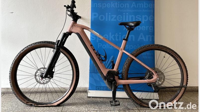 Dieses Pedelec haben Polizeibeamte sichergestellt und suchen nun nach dem Eigentümer. Bild: Polizeiinspektion Amberg/exb