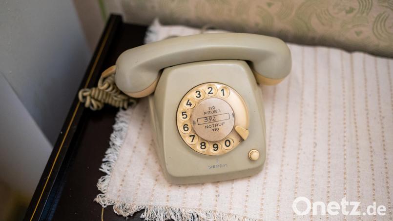 Nostalgie pur: Alte Telefone, ... Symbolbild: Philipp Schulze/dpa