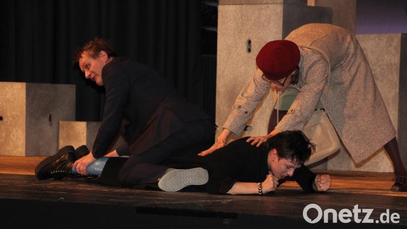 Viel englischer Humor war am Theaterstück &quot;A long way down&quot; angesagt Bild: kro