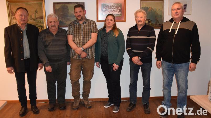 Bei der Jagdgenossenschaft Schmidmühlen wurde für die nächsten fünf Jahre eine neue Vorstandschaft gewählt. Von links Karl Fochtner, Alfred Geitner, Michael Greller, Martina Wiesner, Vitus Vogl und Vorsitzender Johann Meiler. Bild: bö
